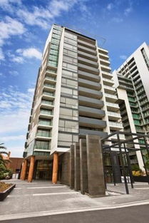 墨爾本圣基爾達路全新一室一廳公寓出租，帶車位，專業物業管理