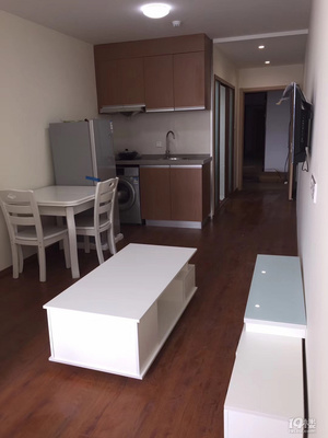 臨平歡樂(lè)城公寓 拎包入住，月租2200元，都市生活的理想選擇